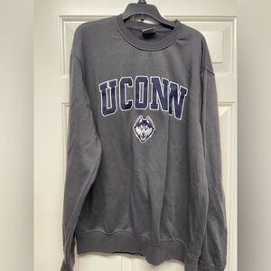 UCONN men’s sweatshirt. Grey medium
